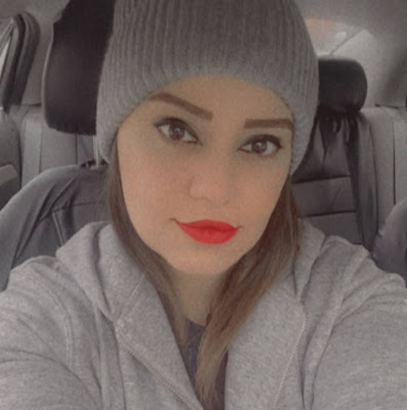 Meet your Posher, Ghada - Picture 1 of 1